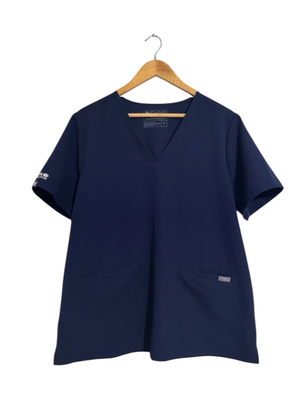 Figs Women’s Casma V-Neck Scrub Top in Navy